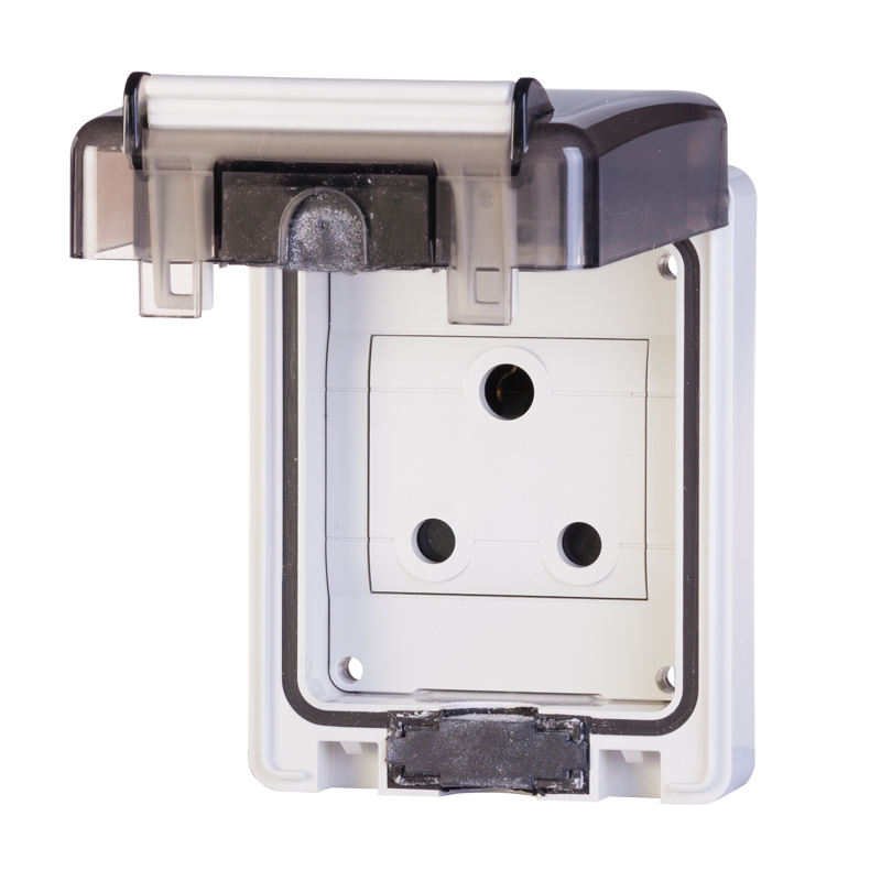 SINGLE UNSWITCHED SOCKET 15A 70x87mm
